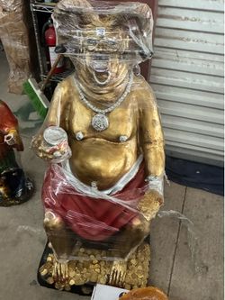 Statue