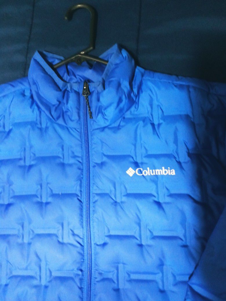 Columbia jacket size L For Men Like New