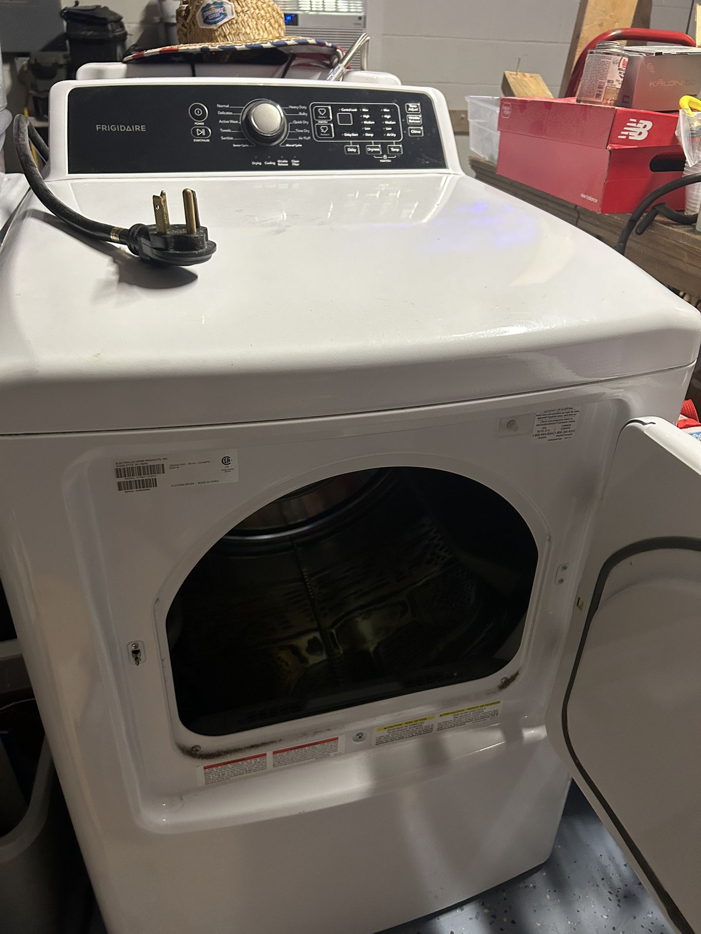 Frigidaire Washer and Dryer- obo