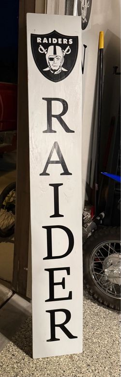 Raider Sign