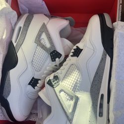Jordan 4 White Cement   Sz 9.5