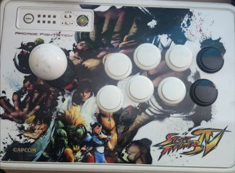 Mad Catz Street Fighter IV FightStick designed for either Xbox 360 or PlayStation