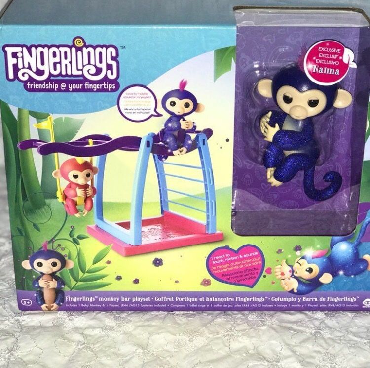 Fingerlings Monkey Bars Playset with Glitter Monkey Naima