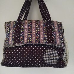 Bonita Pañalera Mediana para Niñas  como Nuevas excelente Condicion 