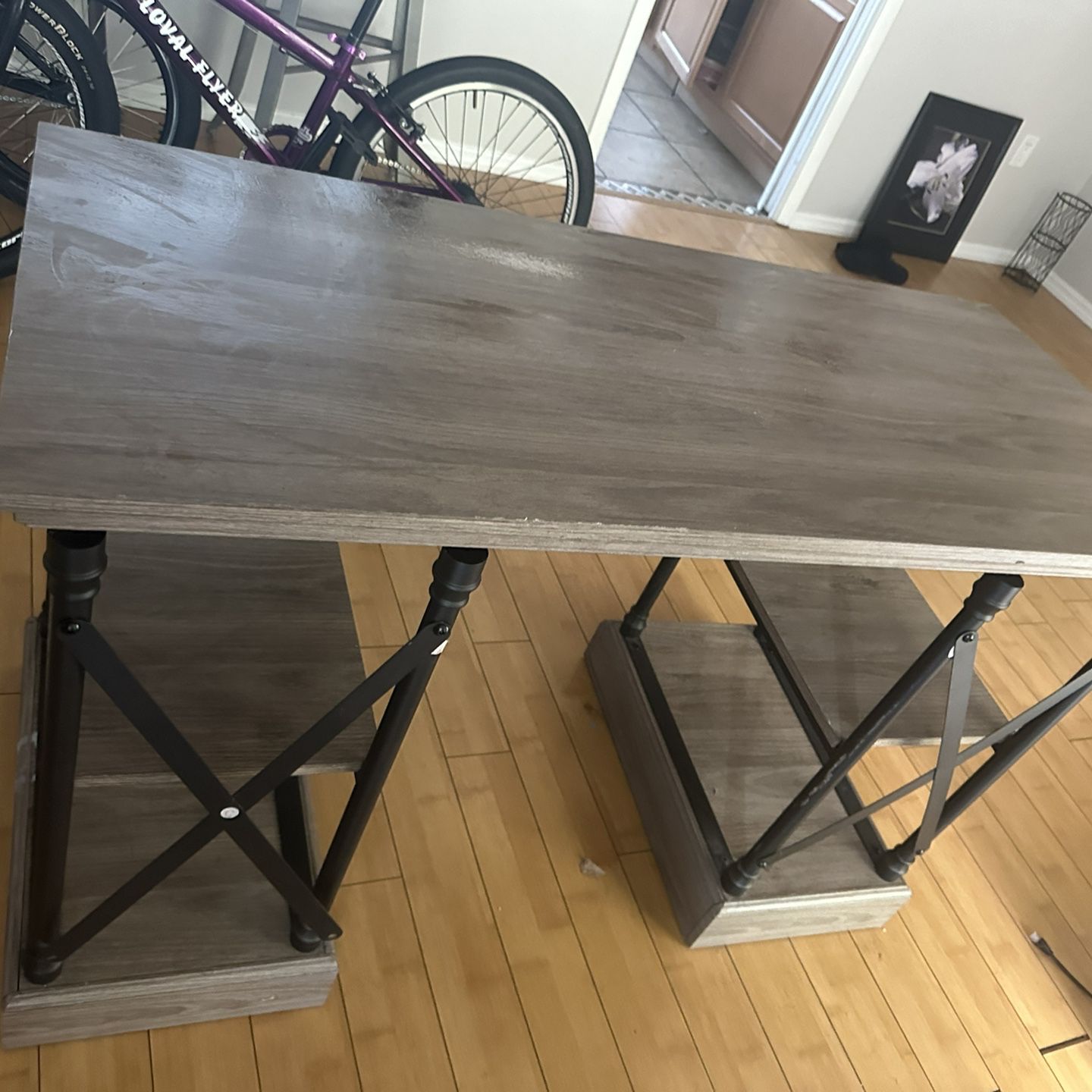 Desk for sale 