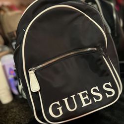GUESS Backpack Medium / Mochila Guess