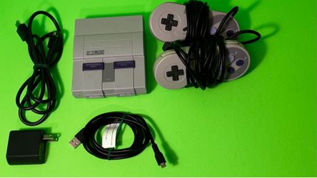 SNES Classic Mini Complete w/ 2 controllers & all hook-ups