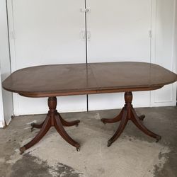 Irving & Casson/A.H. Davenport Federal Style Custom Made Dining Table