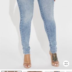 fashion nova jeans size 3