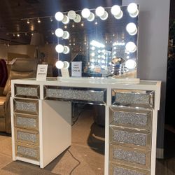 Diamond Edition White Table & Bluetooth Mirror 