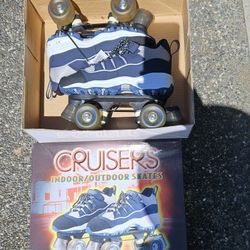 NEW Cruiser Indoor/ Outdoor Skate (Men Size 5/ Women Size 6).
