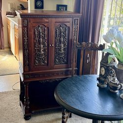 1920s Antique Radio Cabinet