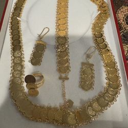 Gold Plated Coin Necklace Set  Brand New 