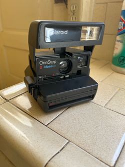 Vintage Polaroid OneStep Closeup 600 Instant Film Camera