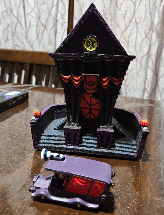 "Town Hall" Hawthorne Village