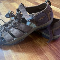 Brown Keen Hiking Sandals Size 7.5-8 Men’s 