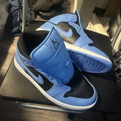 University Blue Jordan Mid