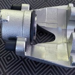 Disk Brake Caliper W/W 2001-2002