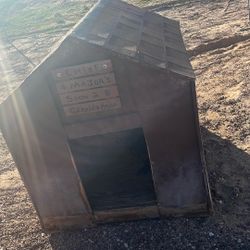 Dog Houses 