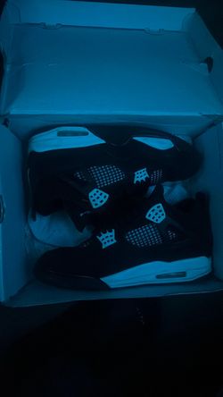 Air Jordan 4 Retro 'White Thunder'