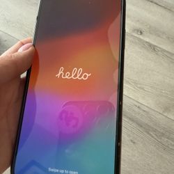  📱 iPhone 11 Pro Max – 64 GB – Great Condition – $260