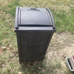 Outdoor Garbage Disposal 