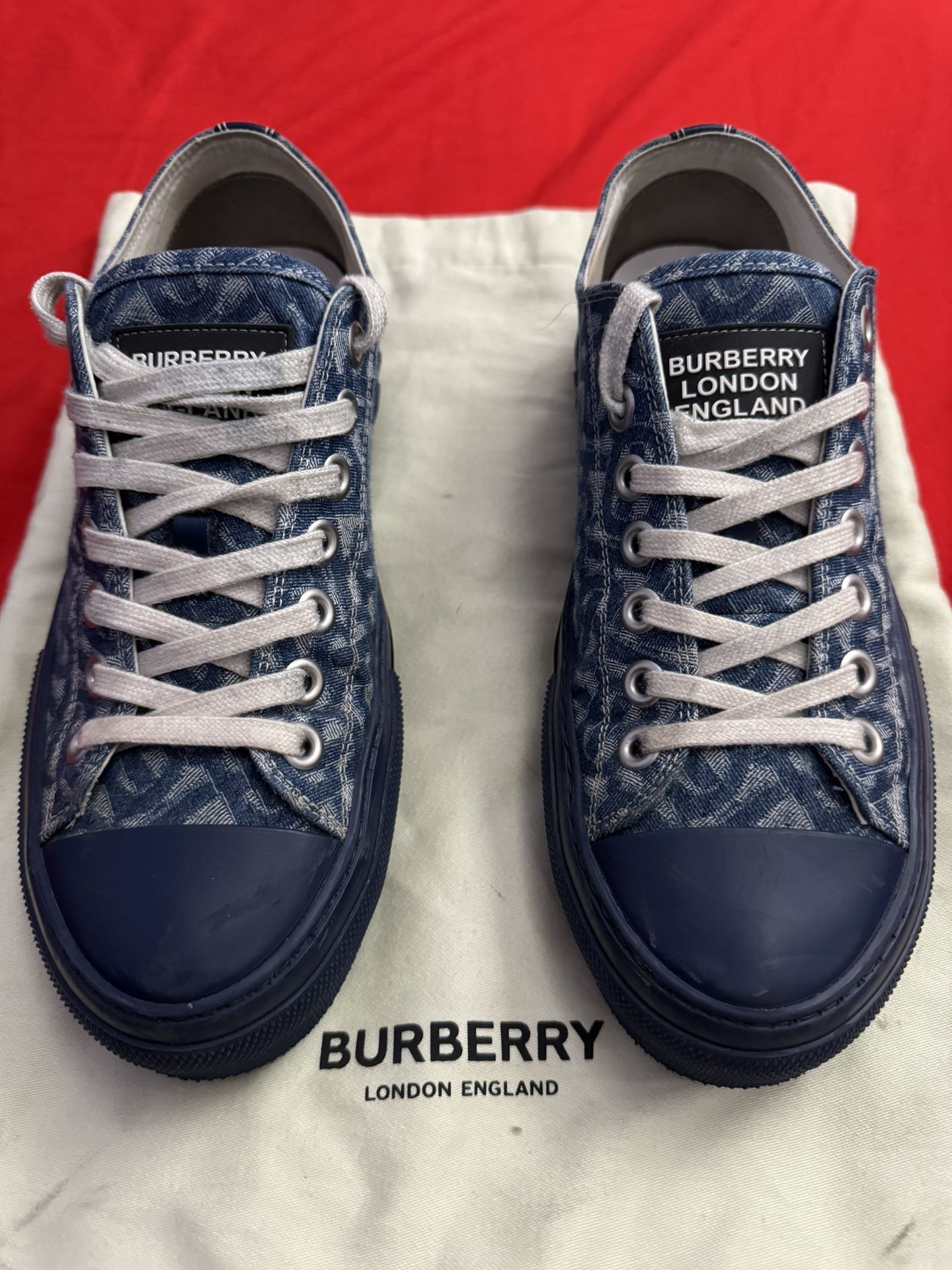 Burberry Shoes!180$