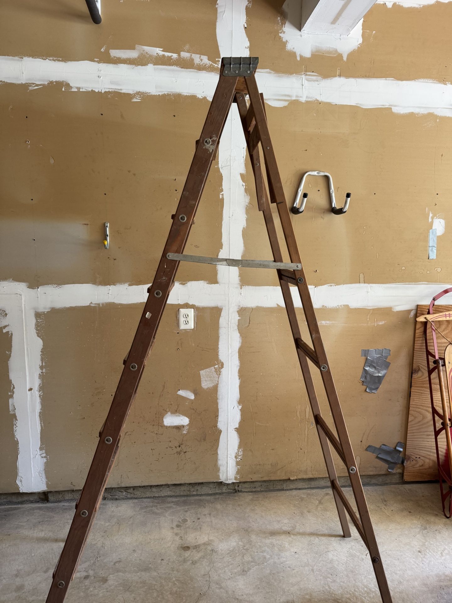 8 Foot Wooden ladder
