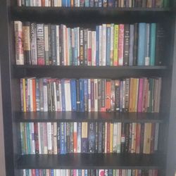 200 BOOKS 300 BUCKS HECK OF DEAL