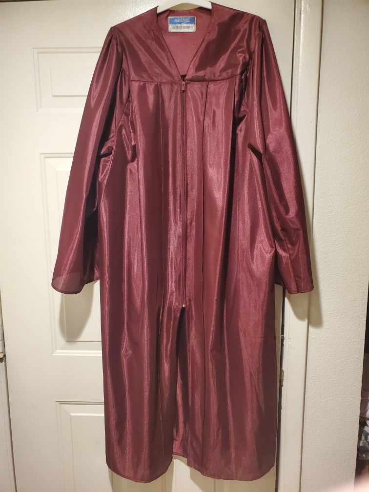 PC Graduation Cap/Gown