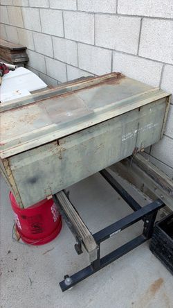 Tool chest