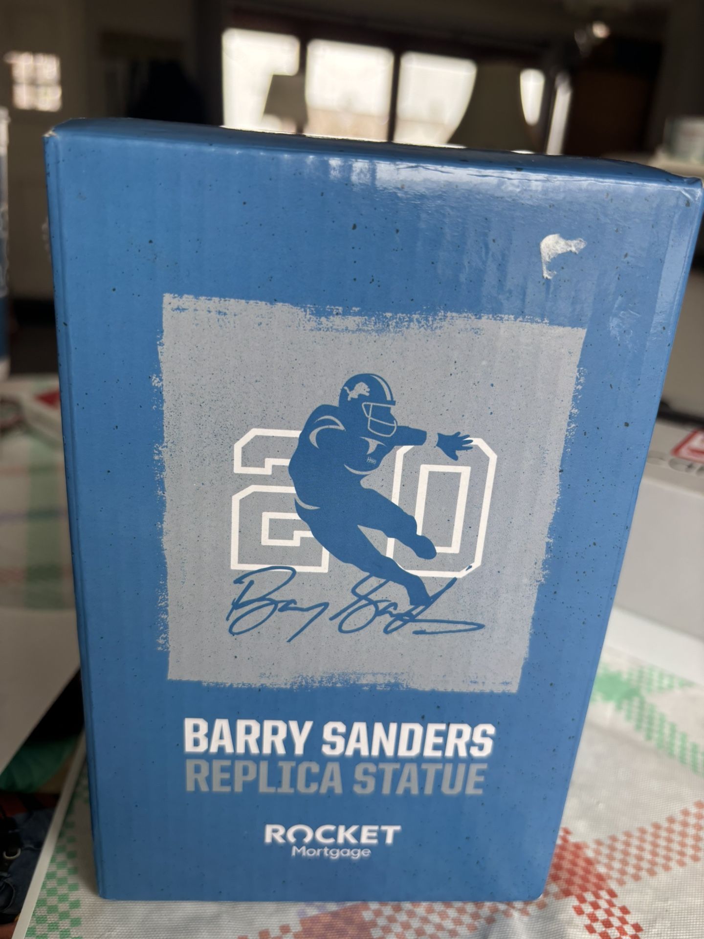 Barry Sanders Statue