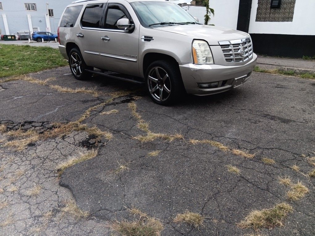 Nice Cadillac Suv