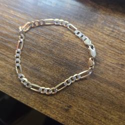 14kt gold bracelet