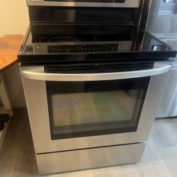 Eletric Oven LG , Free Deliver , For Parts 