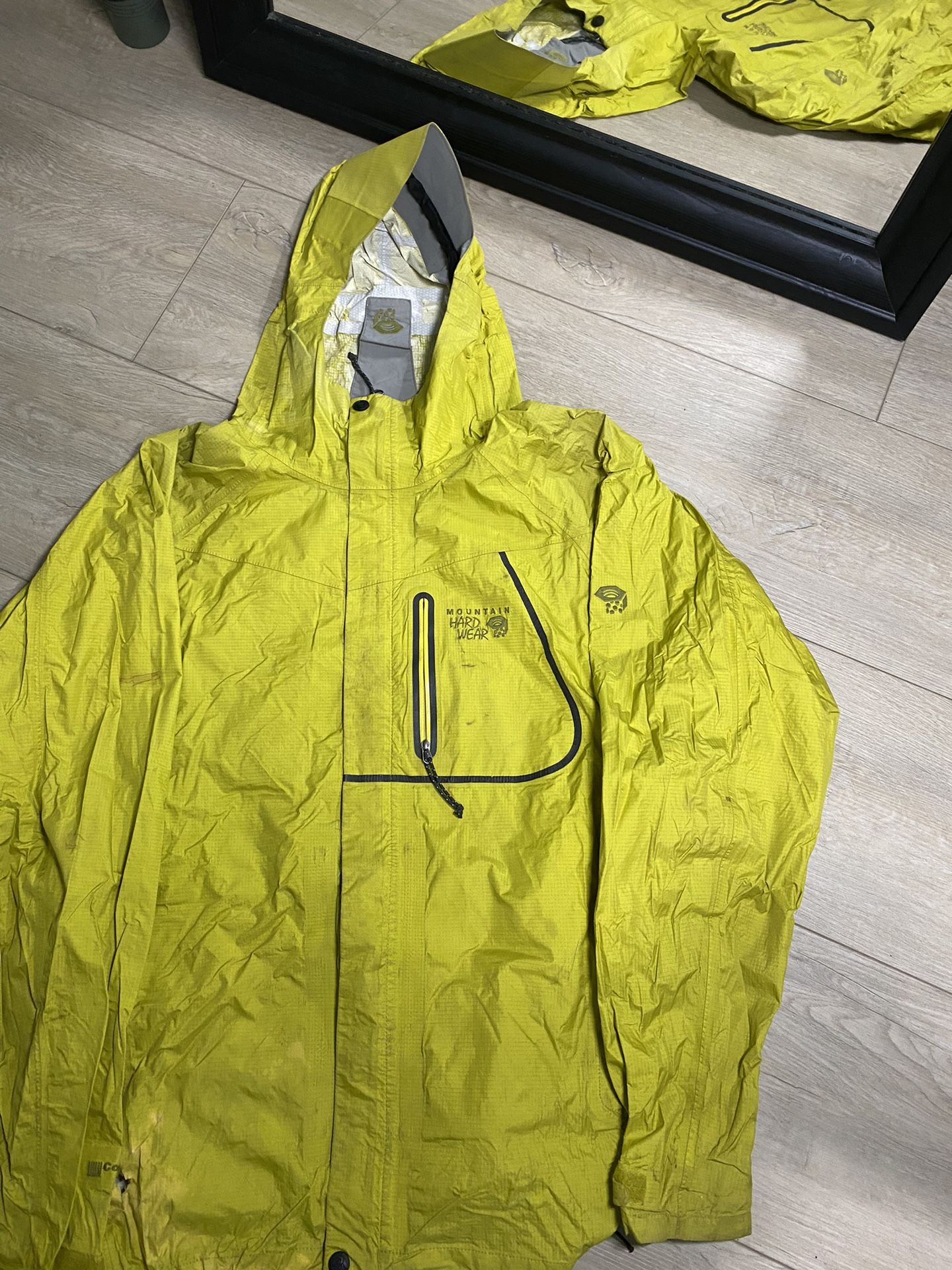 Vintage / Y2K Neon Green Mountain Hard Wear Jacket 
