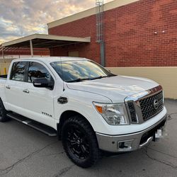 2017 Nissan Titan