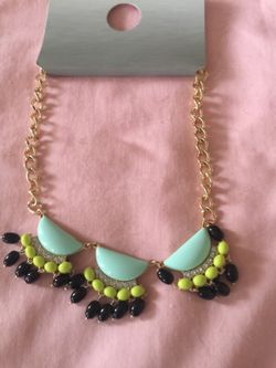 Multi color necklace