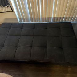 Black Futon