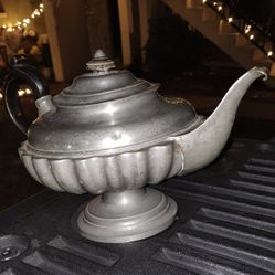 ANTIQUE 12inches x 8inches Weighted Classy Genie Make A Wish Lamp Only $5!!!