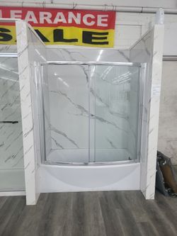 Bathtub & Glass Doors