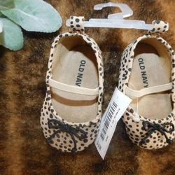NWT Old Navy Baby Girls 3-6 Months Cheetah Leopard Crib Ballet Flats