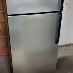 STAINLESS REFRIGERATORS 