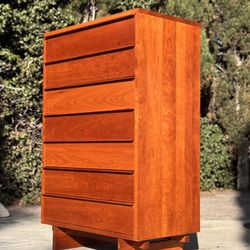 Solid Wood Mid Century Modern Style 7-Drawer Tall Large Dresser (FREE DELIVERY 🚚 )