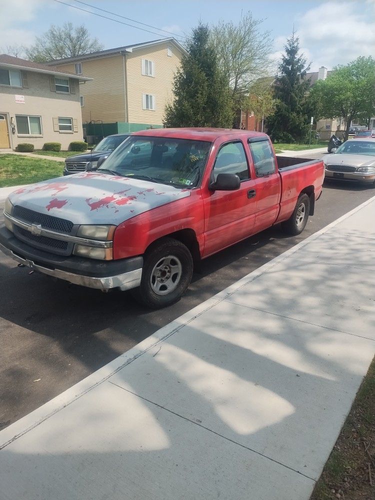 2003 CHEVY SILVERADO RUN DAILY 140K MILES....$1500 NEGOTIABLE
