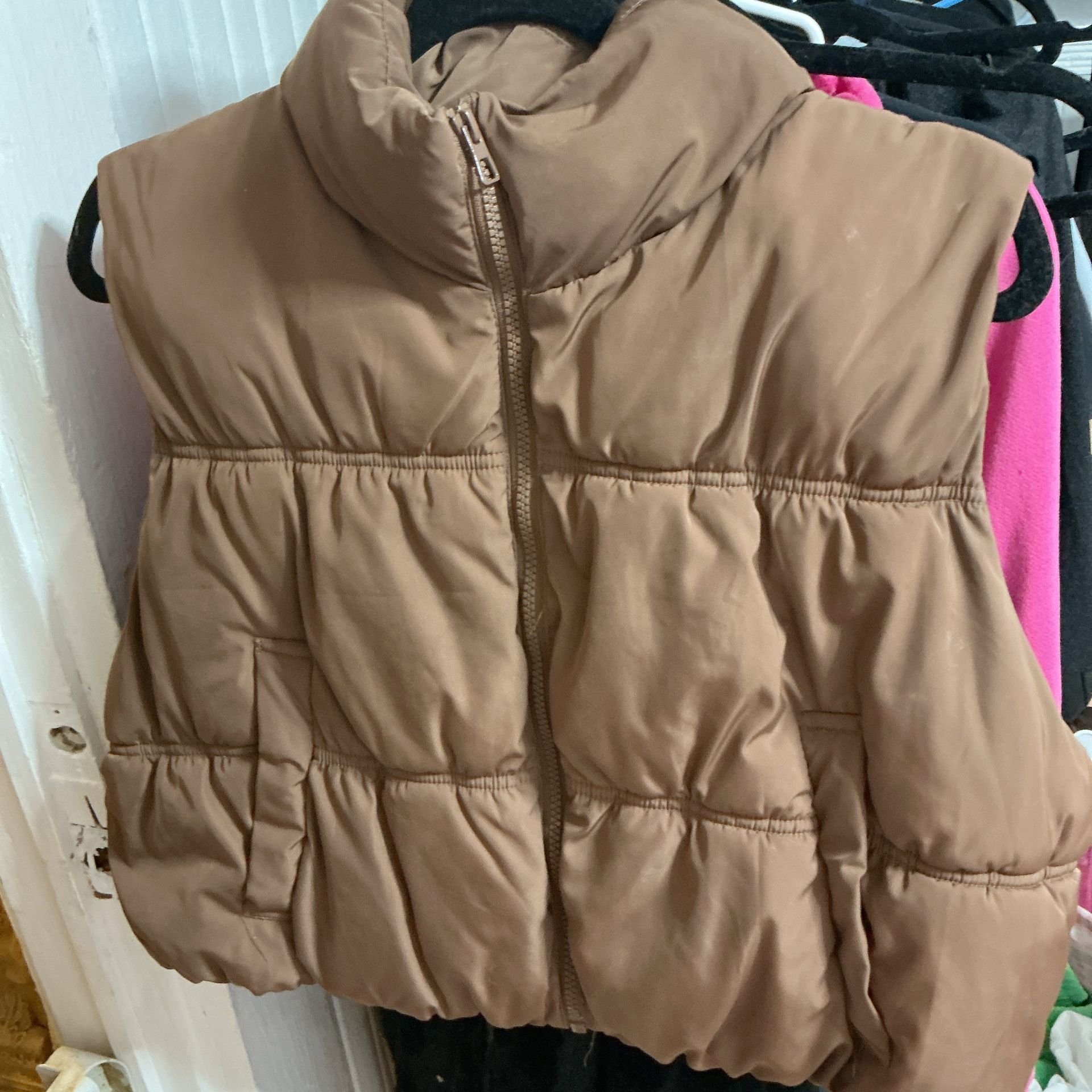 brown cropped women’s vest