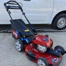 Toro Recycler 22” Power Reverse  Lawn Mower Powered by a Briggs & Stratton 163cc 7.25  Series Engine