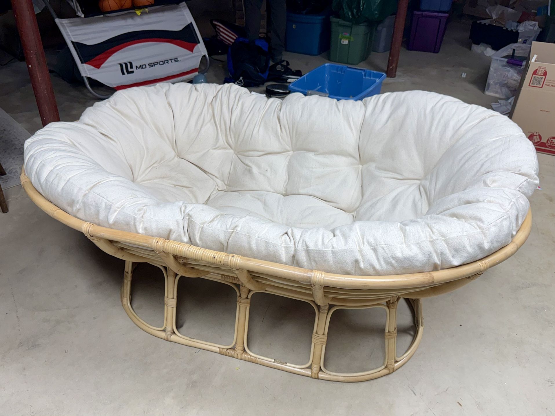 Double Papasan Chair with Cushion – Excellent Condition