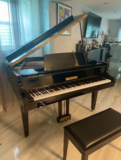 Steinbach Baby Grand Piano | Excellent Condition