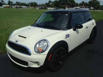 2008 Mini Cooper S (monthly payment between $200 $300